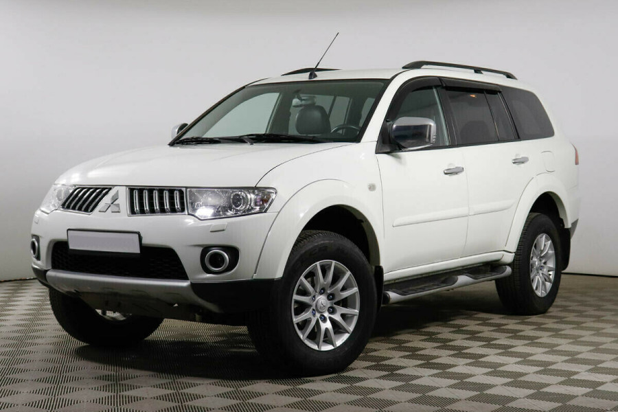 Автомобиль Mitsubishi, Pajero Sport, 2011 года, AT, пробег 125000 км