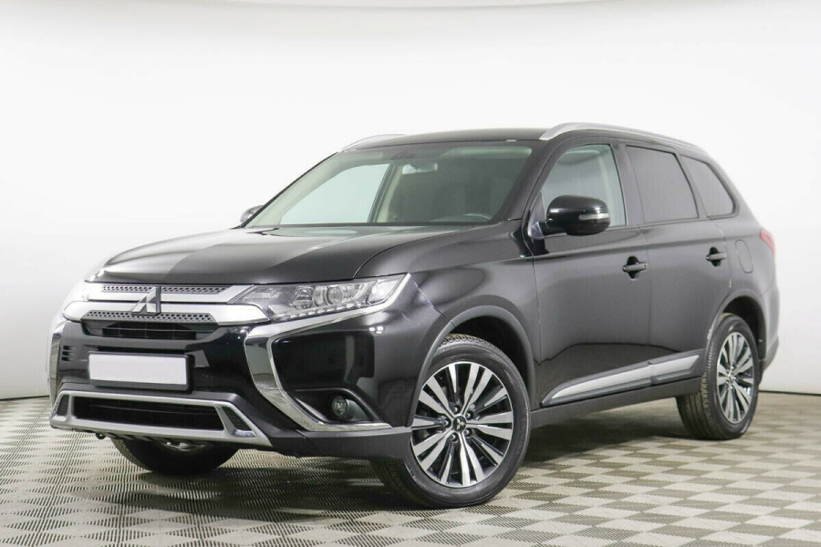 Автомобиль Mitsubishi, Outlander, 2019 года, VT, пробег 51000 км