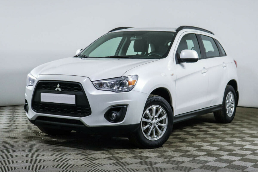 Автомобиль Mitsubishi, ASX, 2014 года, VT, пробег 105000 км