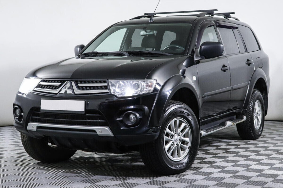 Автомобиль Mitsubishi, Pajero Sport, 2015 года, MT, пробег 88000 км