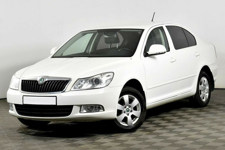 Автомобиль Skoda, Octavia, 2011 года, AMT, пробег 139000 км