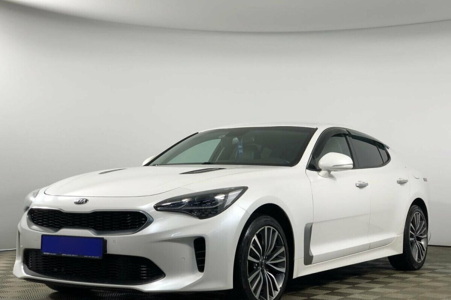 Автомобиль Kia, Stinger, 2018 года, AT, пробег 62000 км