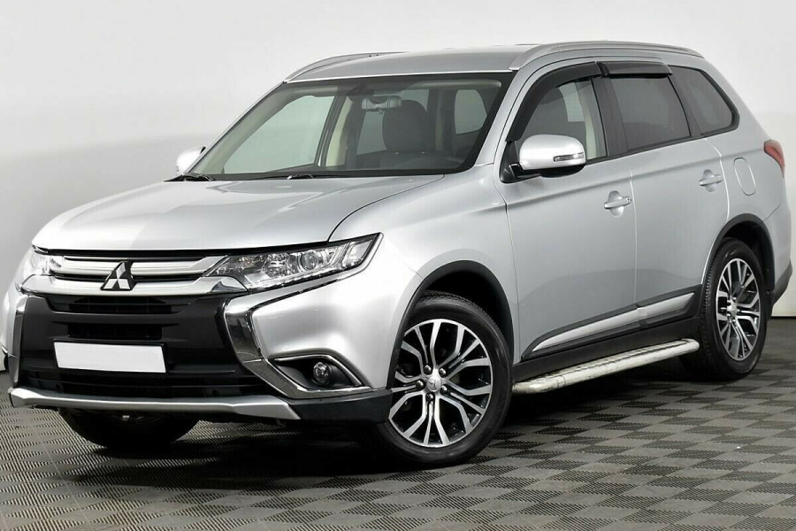 Автомобиль Mitsubishi, Outlander, 2018 года, VT, пробег 65000 км