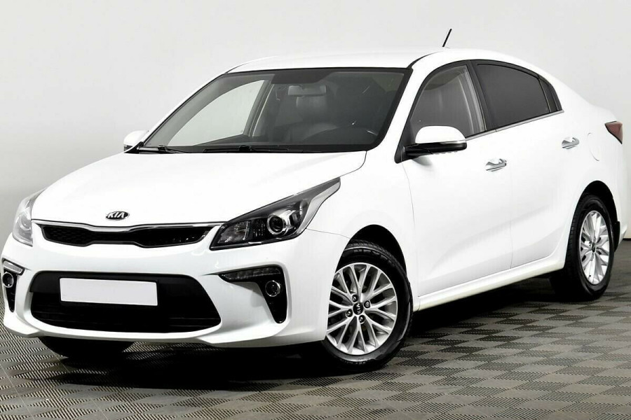 Автомобиль Kia, Rio, 2018 года, AT, пробег 75000 км