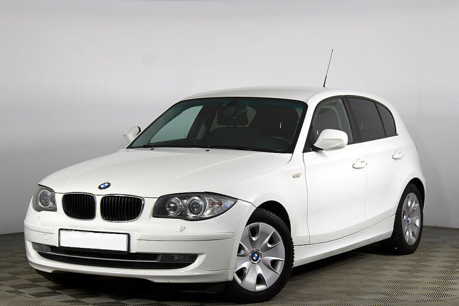 Автомобиль BMW, 1 серии, 2010 года, AT, пробег 132000 км