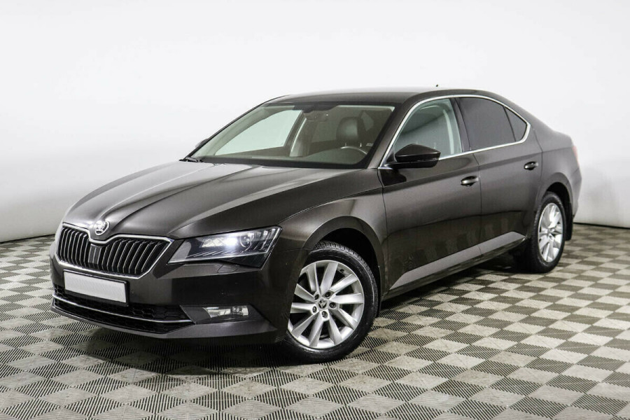 Автомобиль Skoda, Superb, 2019 года, AMT, пробег 78000 км