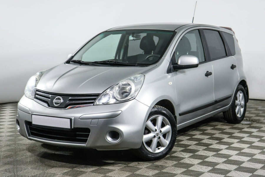 Автомобиль Nissan, Note, 2013 года, AT, пробег 81000 км