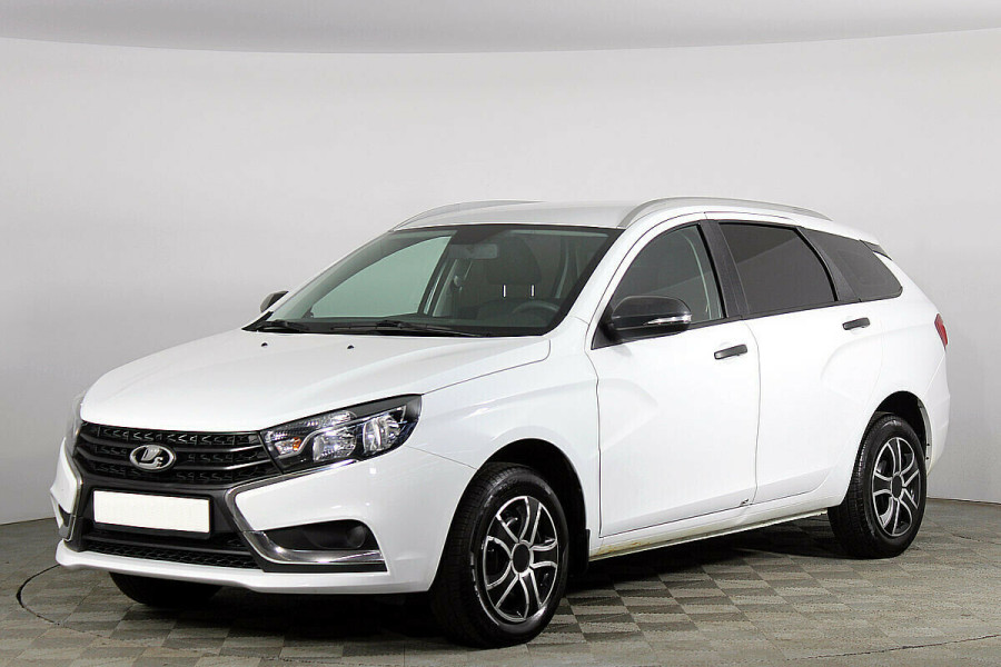 Автомобиль LADA (ВАЗ), Vesta SW, 2019 года, MT, пробег 32000 км