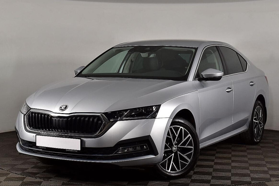 Автомобиль Skoda, Octavia, 2020 года, AT, пробег 33000 км