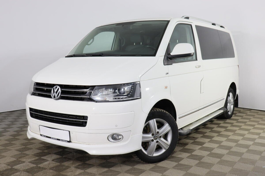 Автомобиль Volkswagen, Multivan, 2011 года, AMT, пробег 125000 км