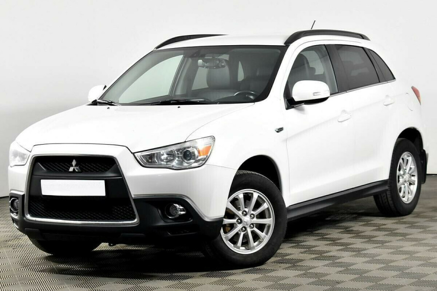 Автомобиль Mitsubishi, ASX, 2013 года, VT, пробег 119000 км