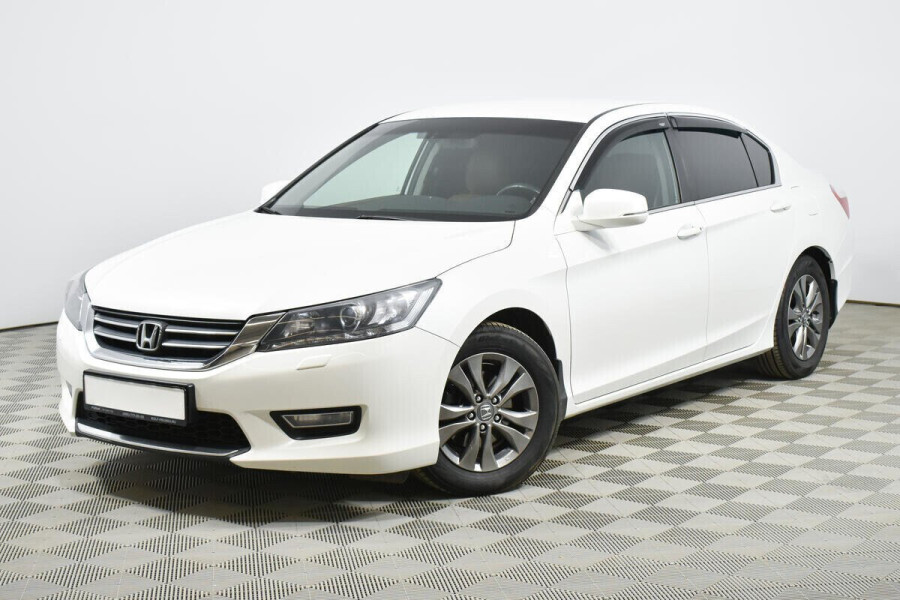 Автомобиль Honda, Accord, 2013 года, AT, пробег 131000 км