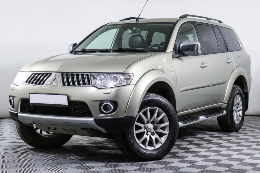 Автомобиль Mitsubishi, Pajero Sport, 2011 года, AT, пробег 131000 км