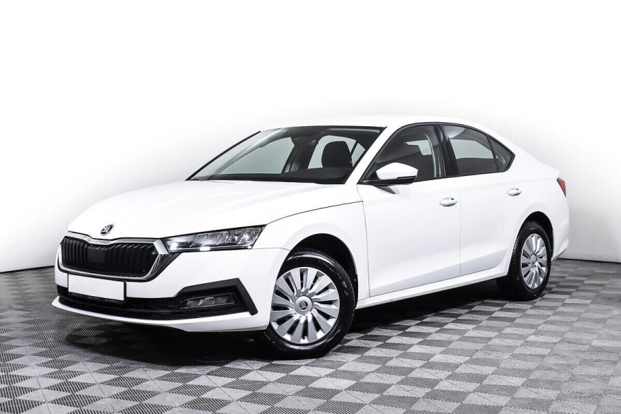 Автомобиль Skoda, Octavia, 2020 года, AT, пробег 24000 км