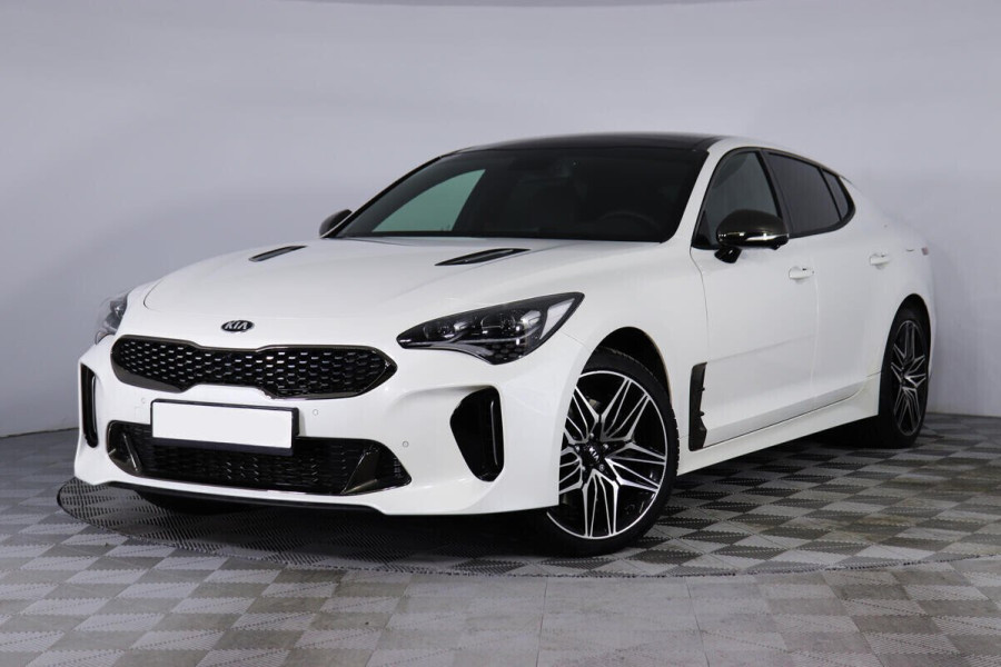 Автомобиль Kia, Stinger, 2021 года, AT, пробег 32549 км