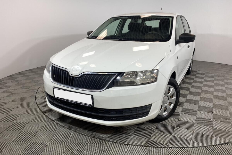 Автомобиль Skoda, Rapid, 2015 года, MT, пробег 137030 км