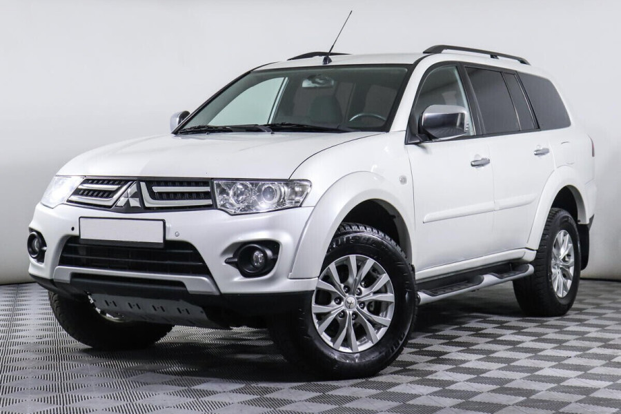 Автомобиль Mitsubishi, Pajero Sport, 2015 года, AT, пробег 89070 км