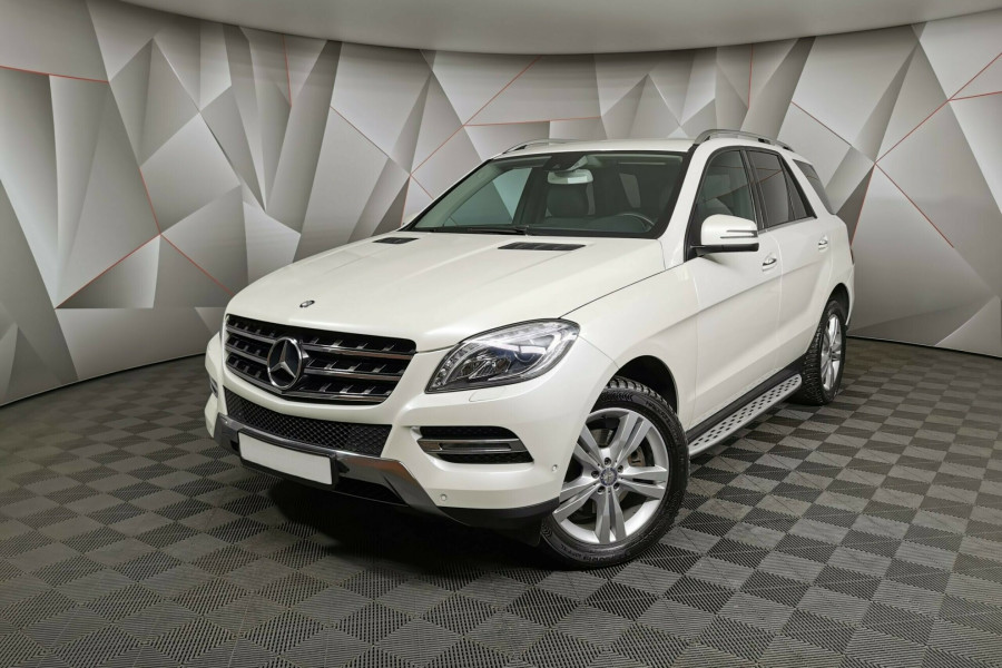 Автомобиль Mercedes-Benz, M-Класс, 2013 года, AT, пробег 106000 км