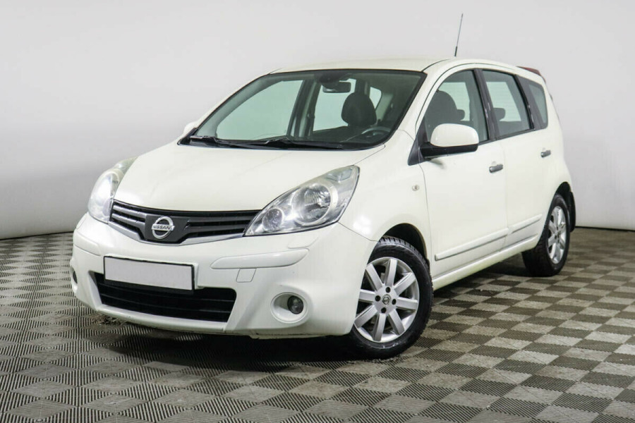 Автомобиль Nissan, Note, 2011 года, AT, пробег 132000 км